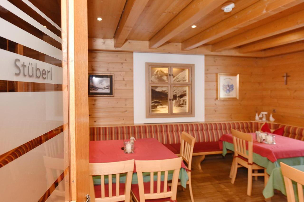 Gasthaus & Pension Alphorn Lech am Arlberg Exterior foto
