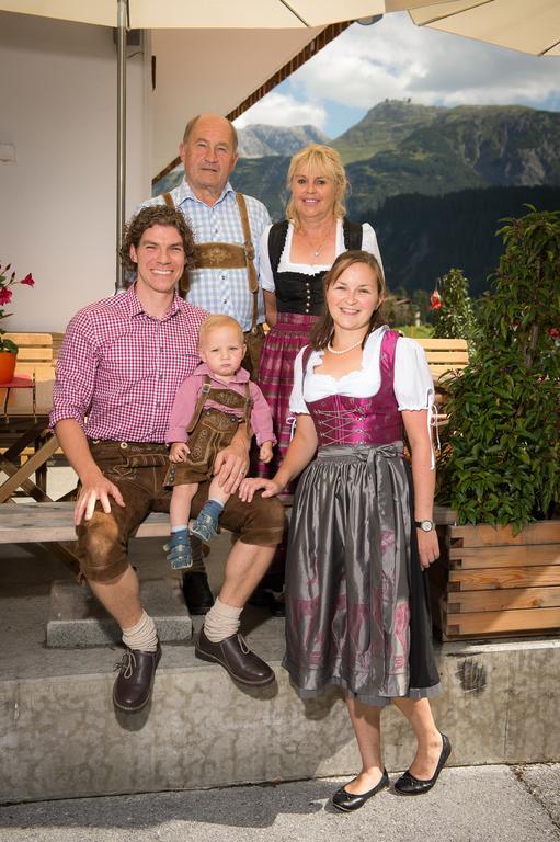 Gasthaus & Pension Alphorn Lech am Arlberg Exterior foto